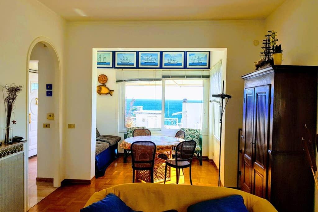 Апартаменти Attico Sul Mare A Санремо Екстер'єр фото