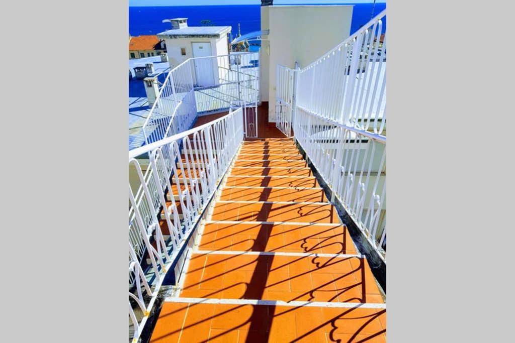 Апартаменти Attico Sul Mare A Санремо Екстер'єр фото